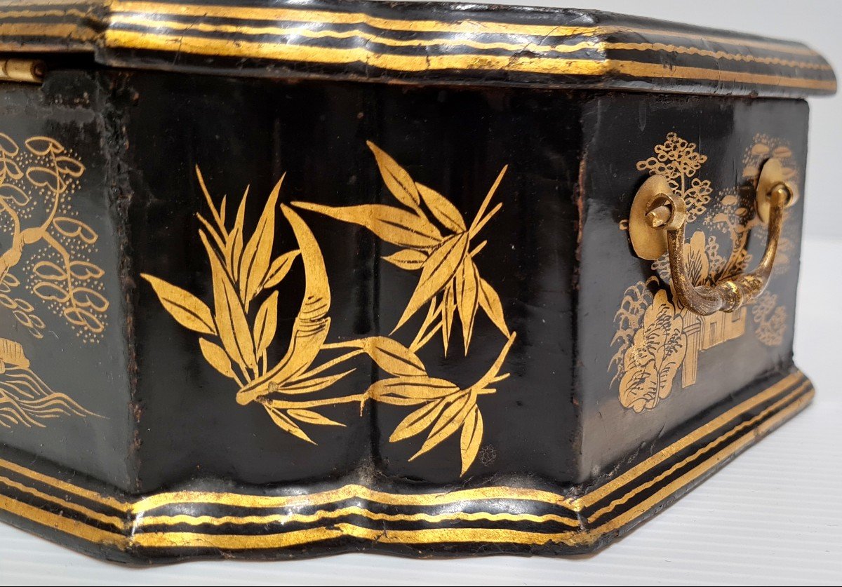 Chinese Lacquer Box Box 18th Louis XV Period Golden Landscape Decor -photo-2