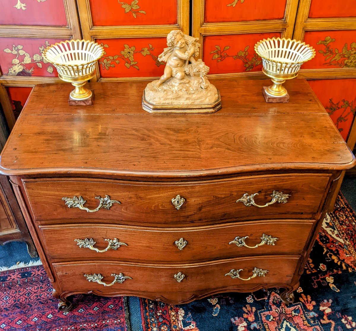 Commode Louis XV à Façade Galbée En Bois Naturel .-photo-8