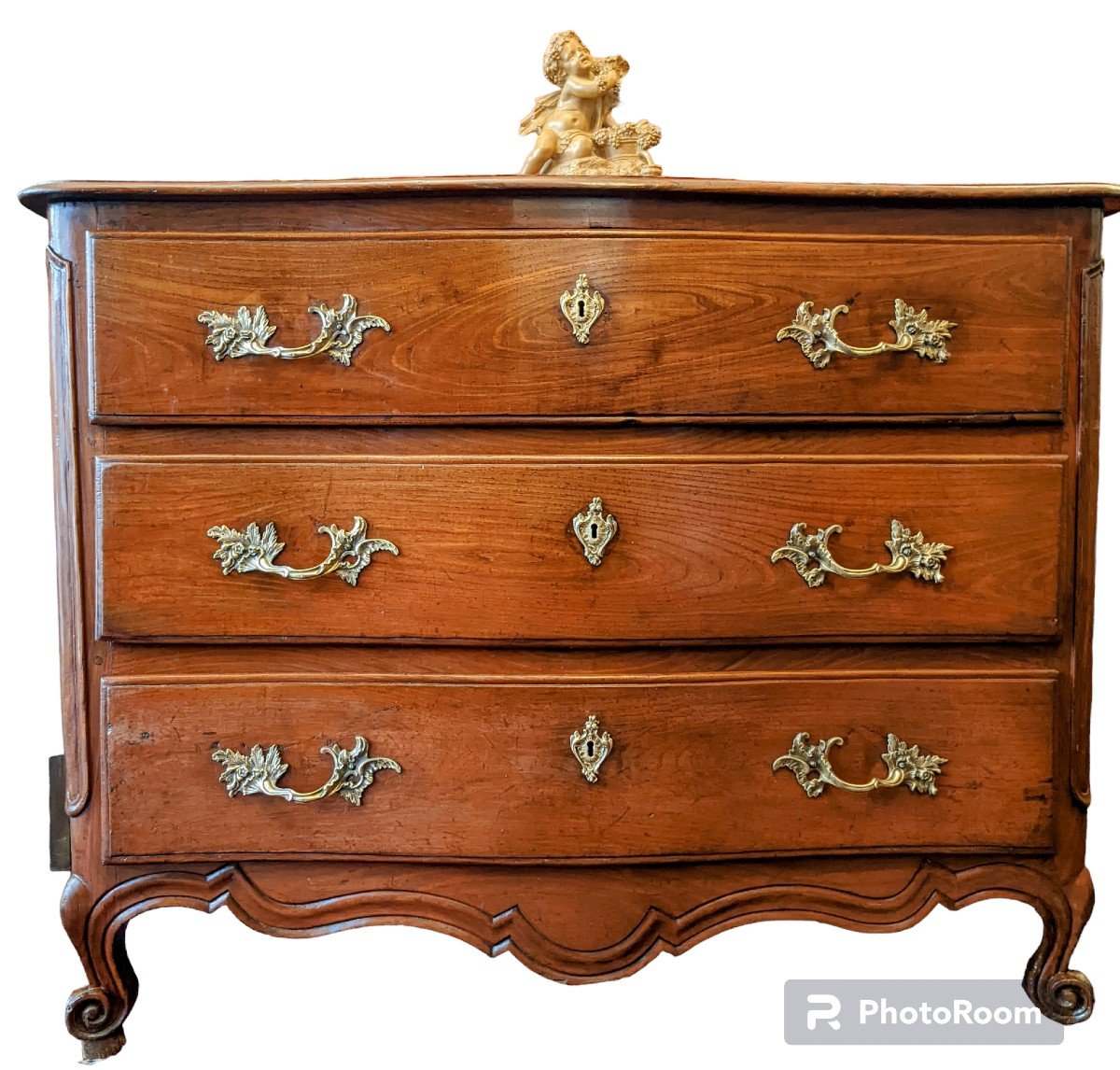 Commode Louis XV à Façade Galbée En Bois Naturel .