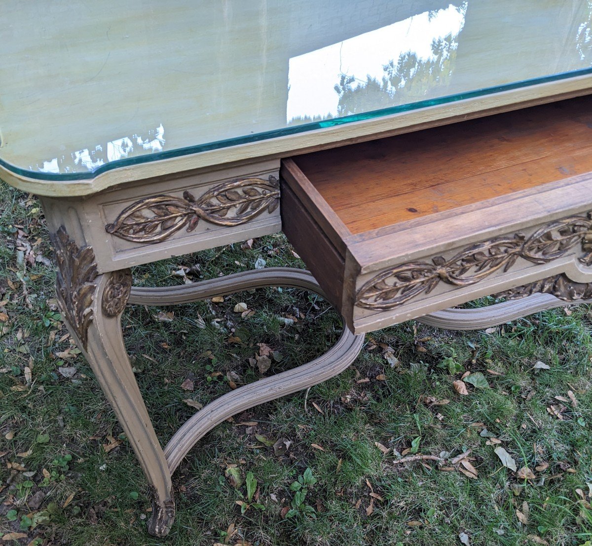 Transition Style Center Table In Painted And Gilded Wood, 19th Century.-photo-3