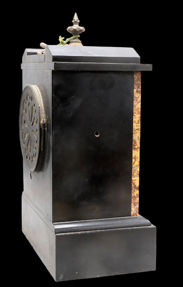 19th Century Black Marble Clock-photo-4