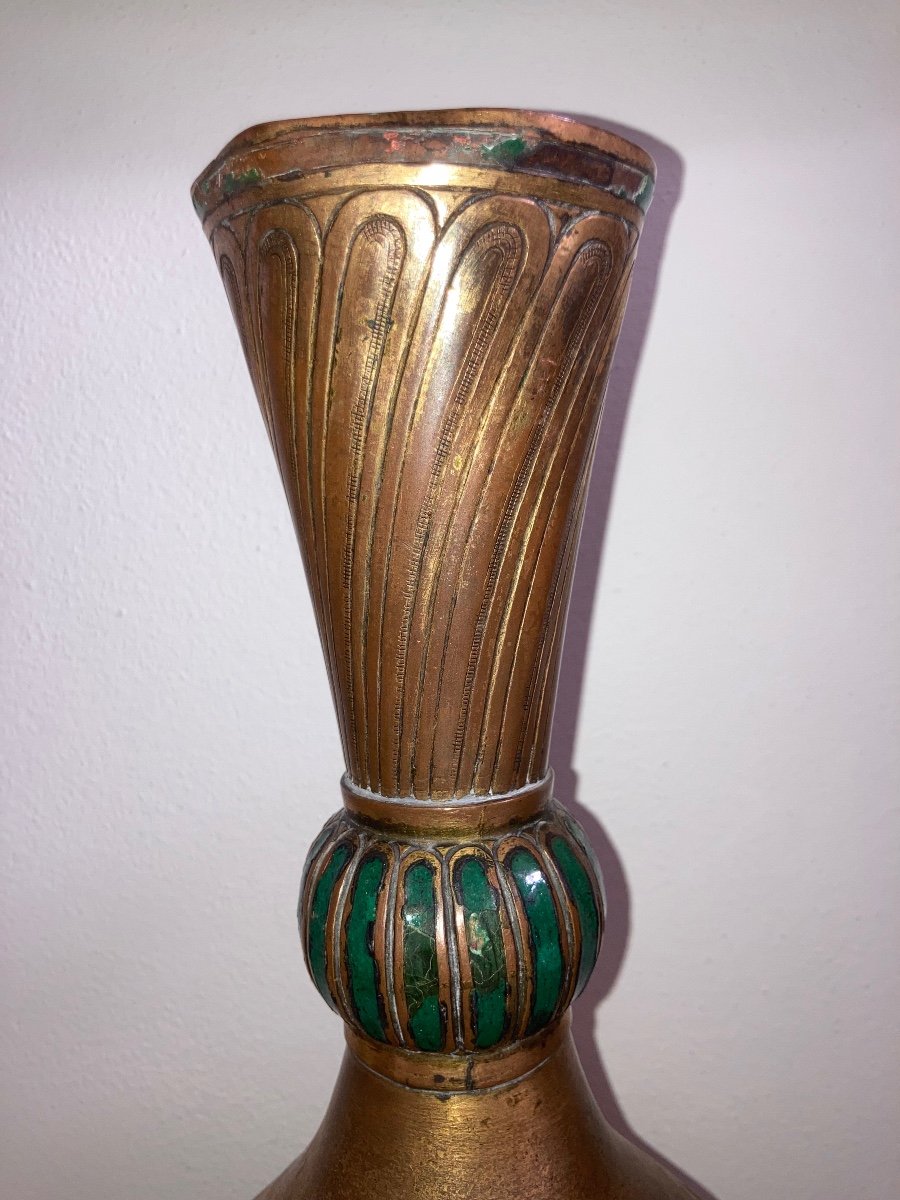 A Tombak Vase Ottomane émaillé Du XVIII Siecle-photo-2