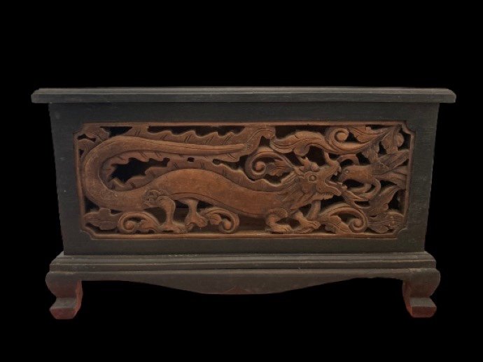 A Nice Japanese Table Box In Wood Dragon Theme 