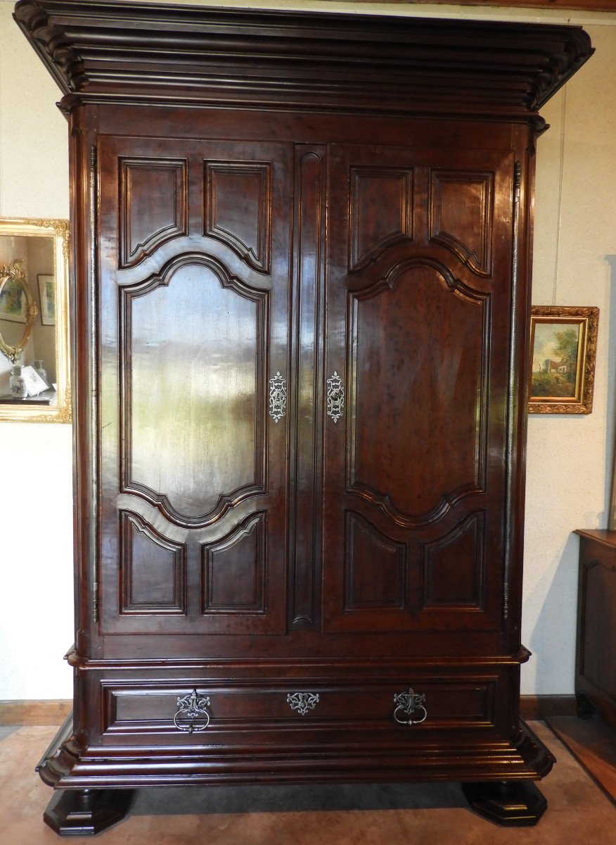 Très Grande Armoire Louis XIV En Acajou De Cuba