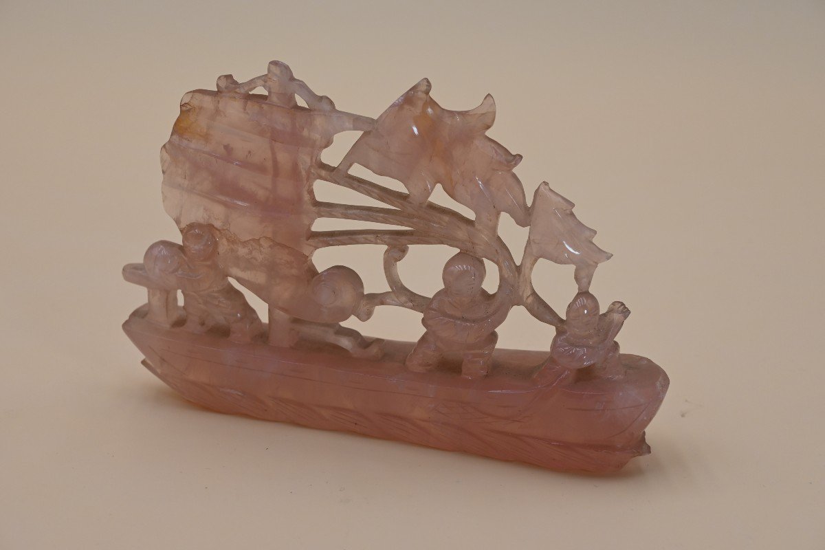 Sculpture en forme de jonque, quartz rose, Chine, XIXe-XXe S. -photo-1