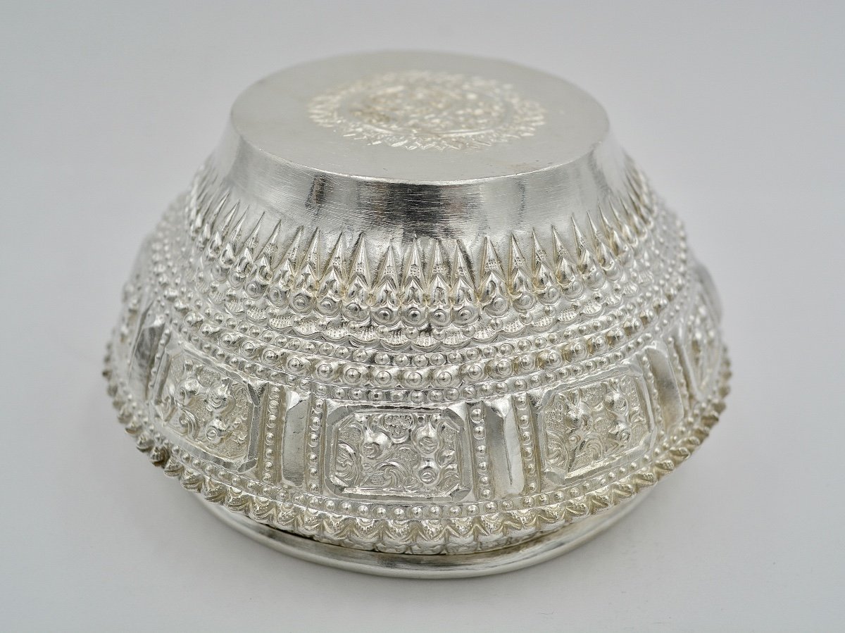 Early 20th Century Cambodian Silver Rice Bowl -photo-4