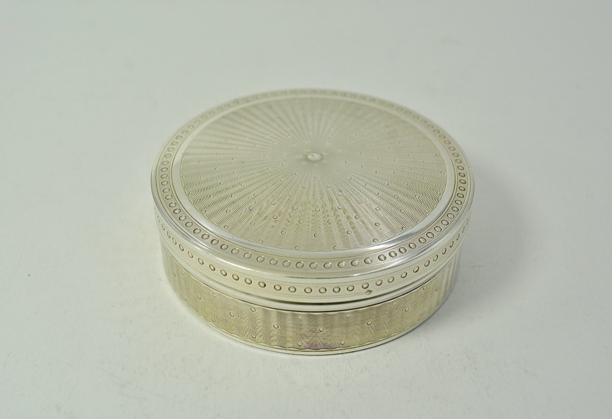 Silver Guilloche Box. France Circa 1900-photo-4