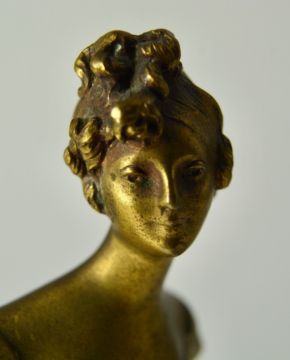 Varenne Henri Sculpteur. Bronze " La Parisienne De 1810" -photo-3