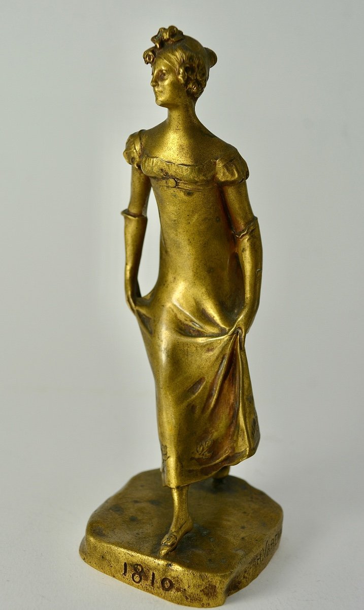 Varenne Henri Sculpteur. Bronze " La Parisienne De 1810" 