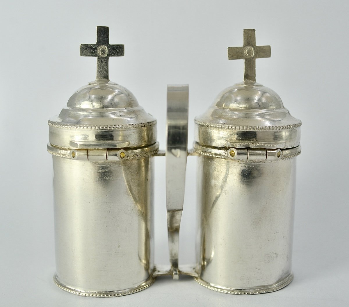 Ampoules Pour Les Huiles Saintes En Argent, France Minerve  XIXe Siècle 