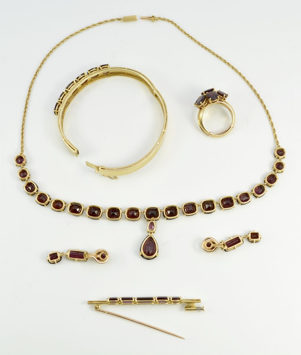 Set In Gold And Garnets, France Early 20th Century-photo-2