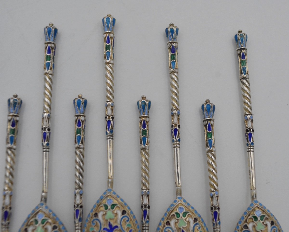 Russie XIXe Siècle. Cuillères En Argent Et émaux Cloisonnés -photo-1