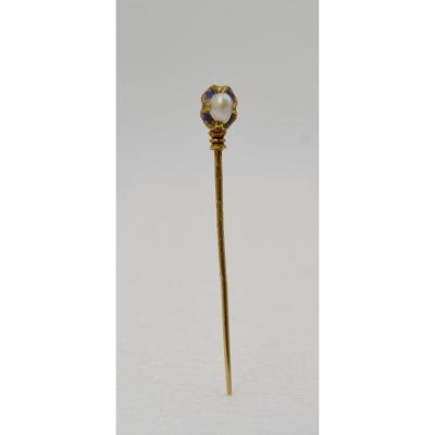 Pin In 18k Chiseled Solid Gold, Circa 1800