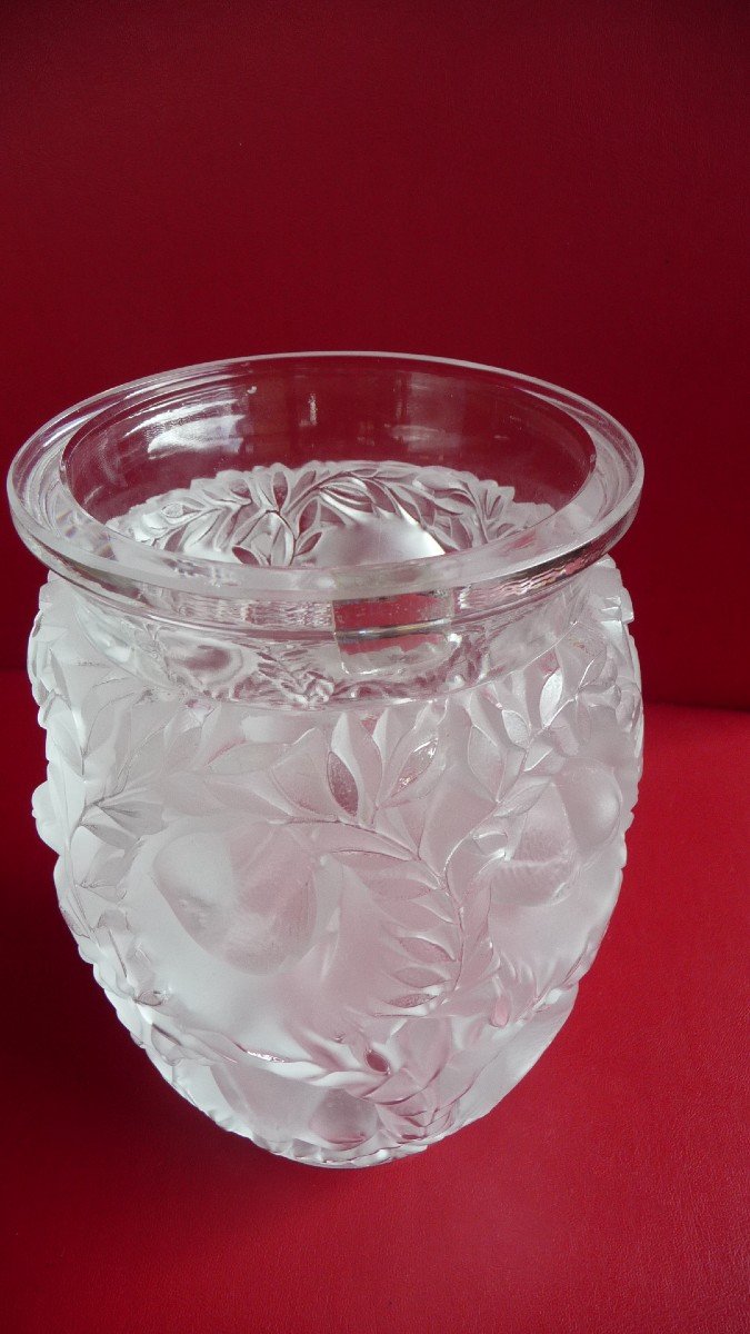 Lalique: Crystal Bird Vase, Bagatelle Model, Circa 1950.-photo-3