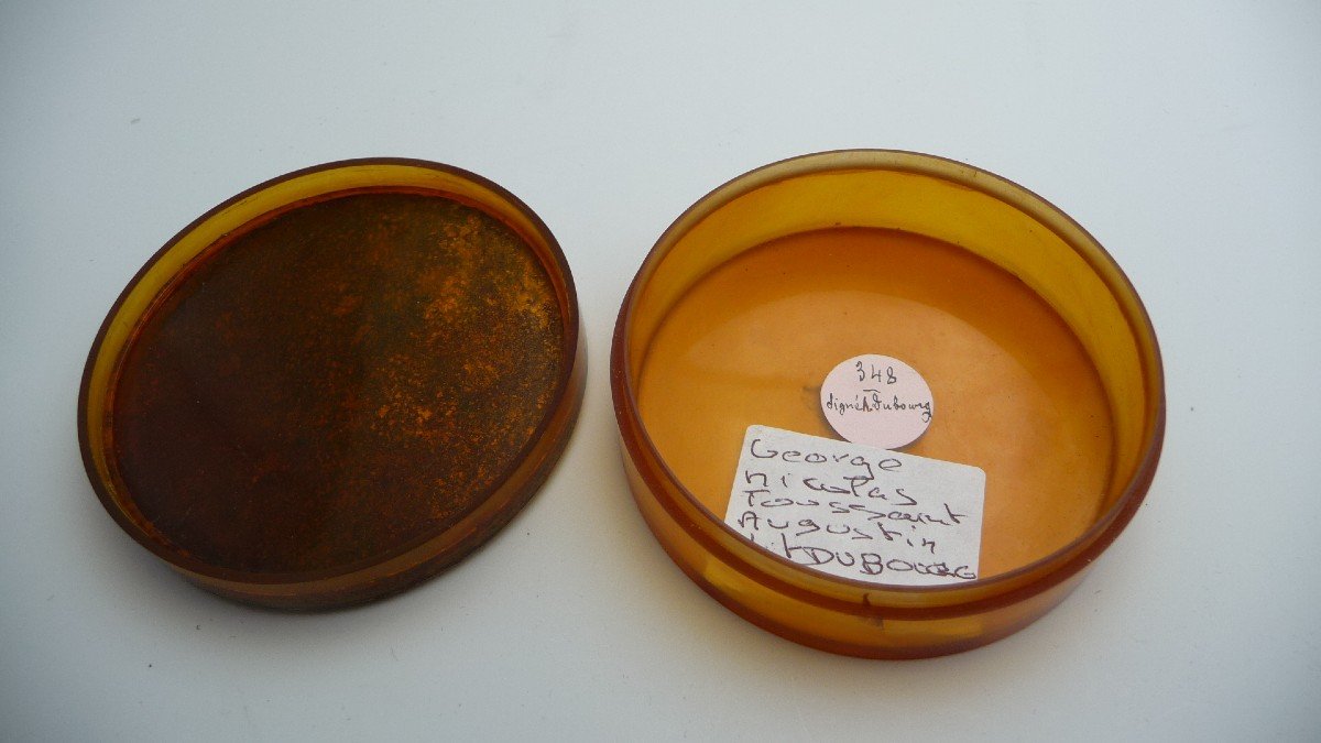 Beautiful 18th Century Tortoiseshell And Gold Box, With A Miniature Of Georges Nicolas Toussaint, Dit Dubourg -photo-4