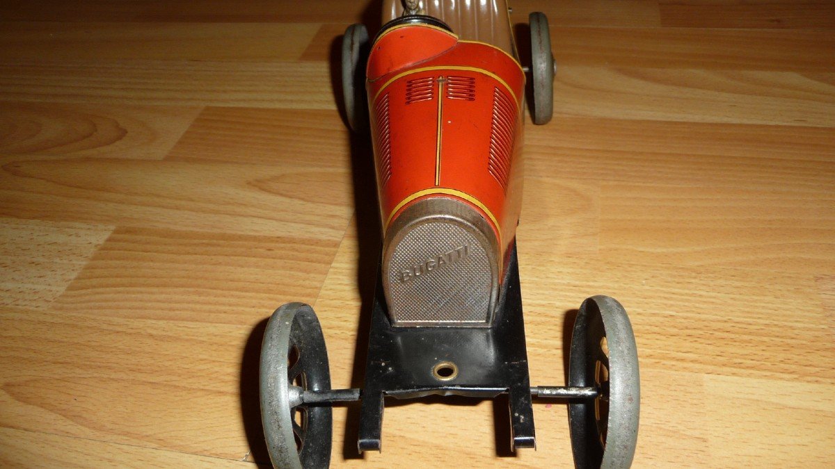 Jep Toy: Red Tin Toy Racing Bugatti, Spring Engine. Produced From 1928 To 1936-photo-2