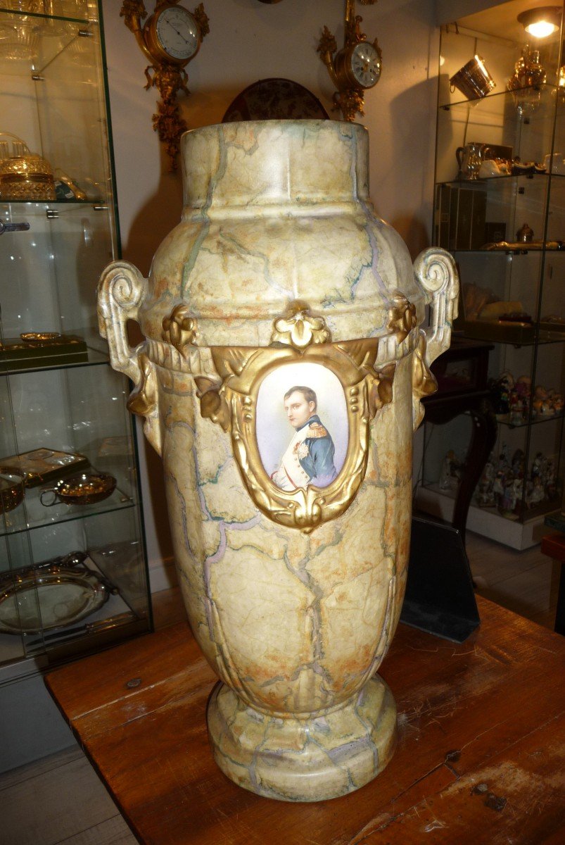 Grand Vase En Céramique, Avec Les Portraits En Médaillons De Napoléon Et De Joséphine.  XIXème.-photo-2