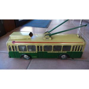 Trolley Bus (joustra) In Sheet Metal From The 50s. Mechanical Motor With Key, Battery-powered Headlights, Supplied.