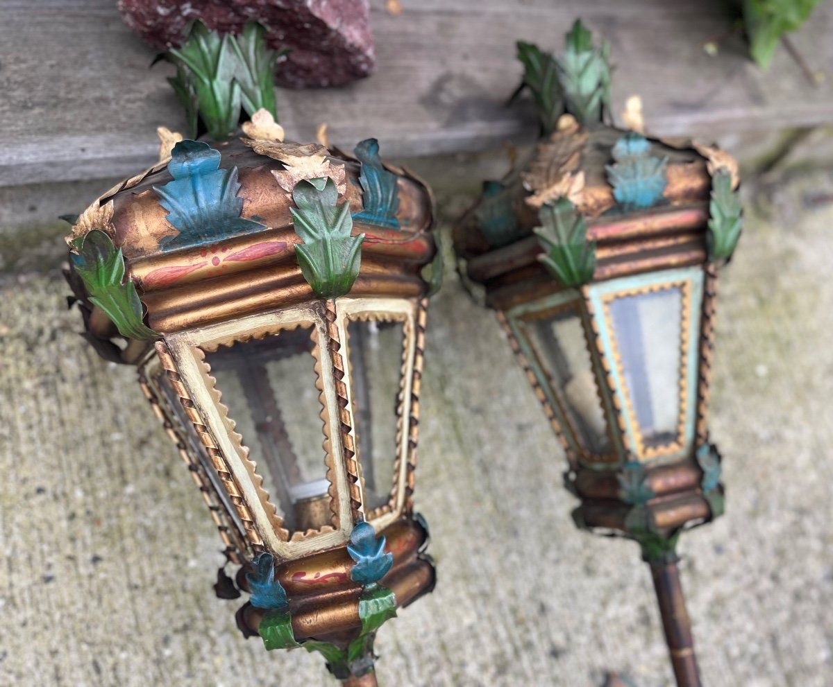 Pair Of Venetian Wall Lanterns In Polychrome Painted Sheet Metal, 20th Century-photo-2