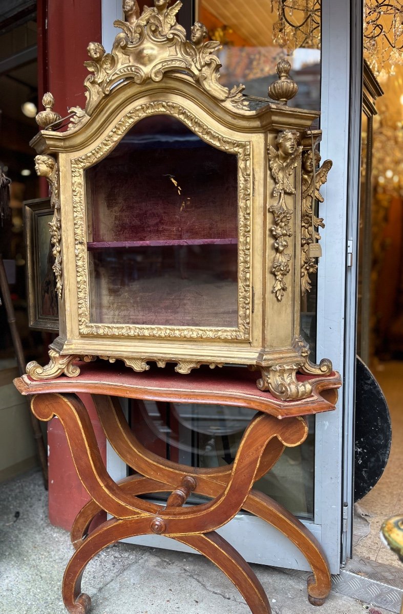 Vitrine baroque bois dore  Du XVIIIe Siècle Avec Console Du XIX Siècle