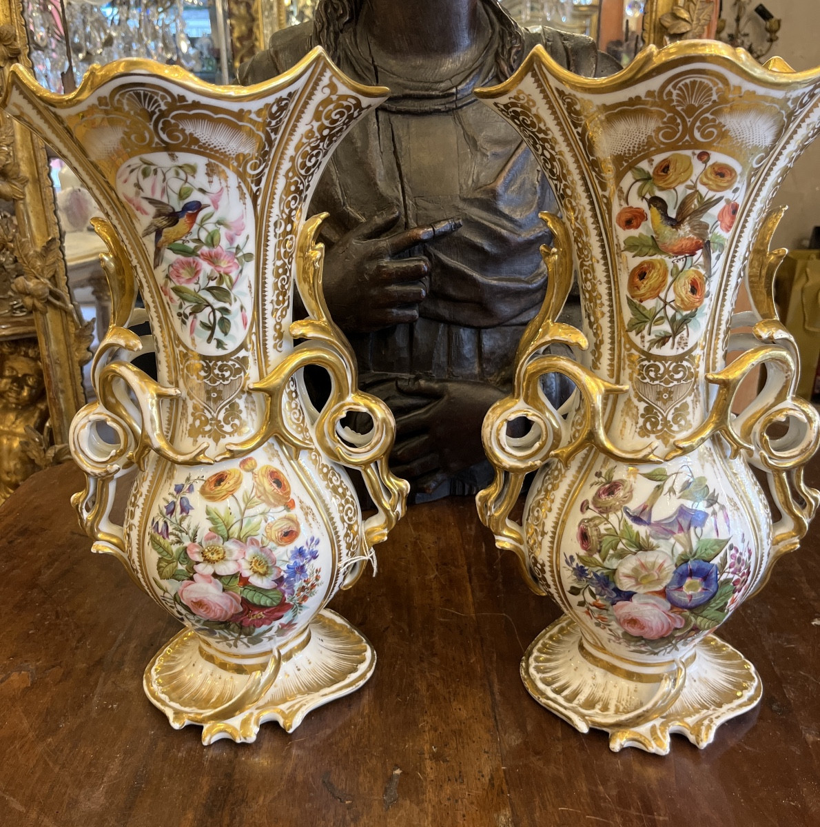 Pair Of Porcelaine De Paris Vases XIX Century 