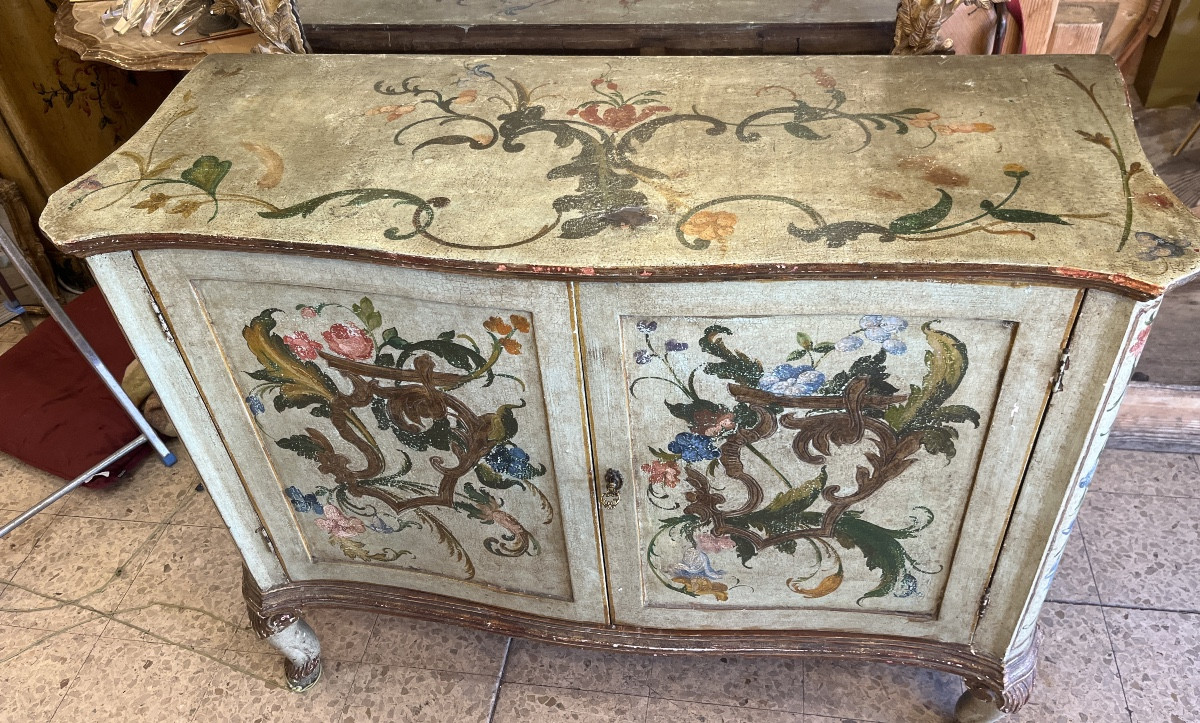 Italian Painted Sideboard With 2 Curved Front Doors, Late 19th Century -photo-3