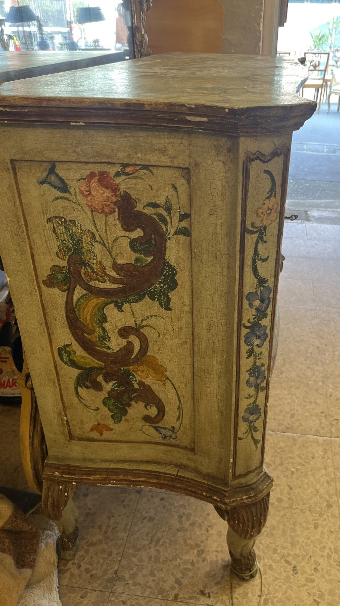 Italian Painted Sideboard With 2 Curved Front Doors, Late 19th Century -photo-4