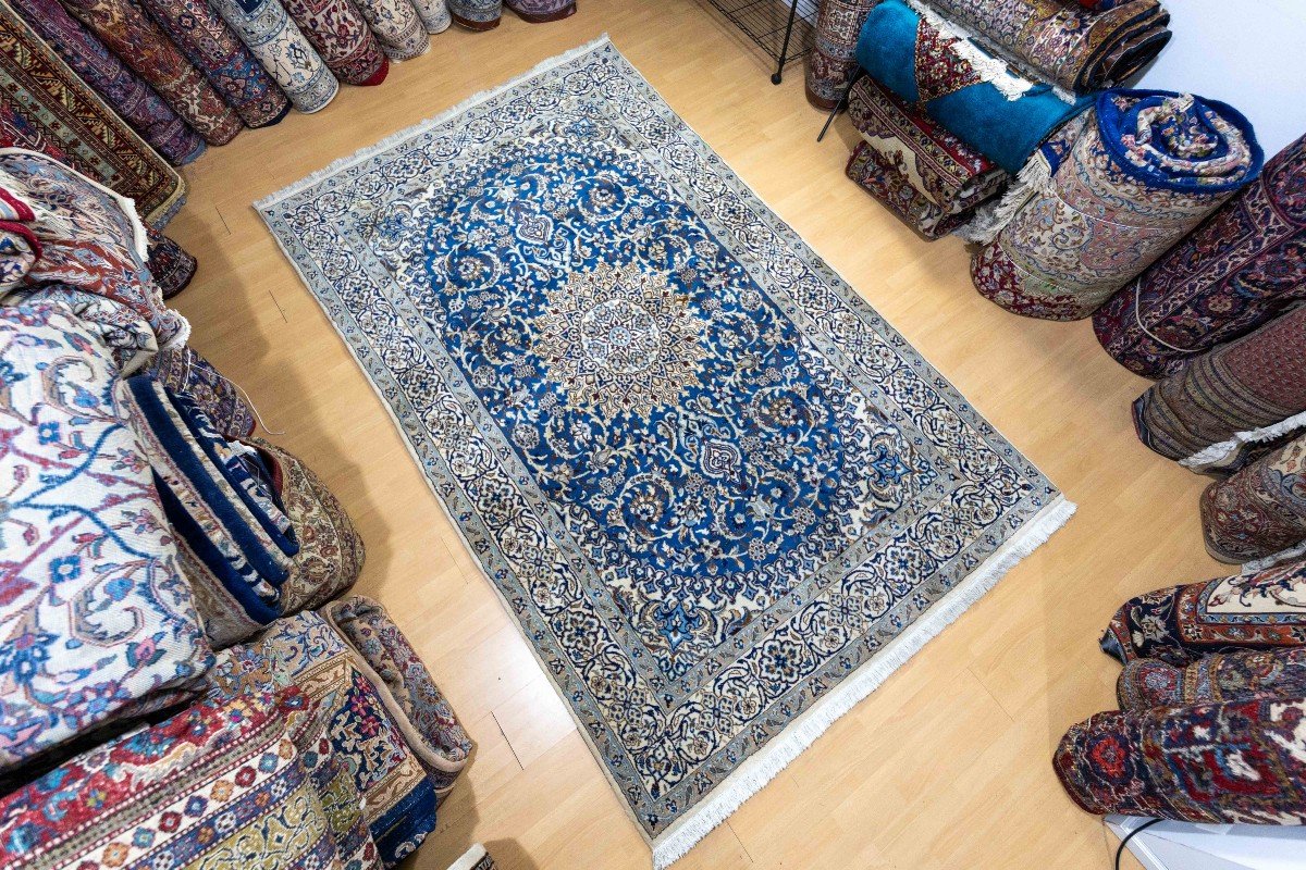 299x182 Cm Genuine Hand-knotted Nain 12la Persian Carpet | Lachak-toranj Medallion-photo-2