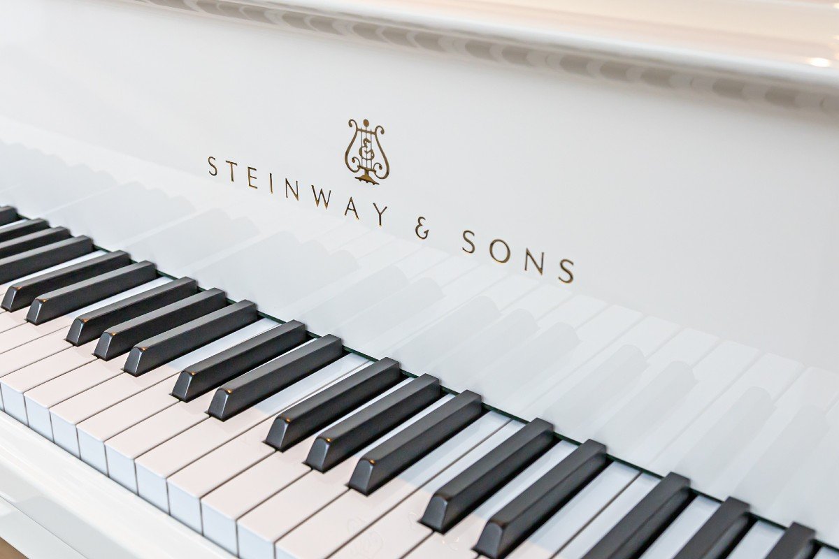 Steinway & Sons Modèle O-180 Piano De Salon – Blanc Poli (1993)-photo-2