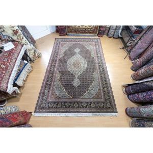 300x200cm Hand-knotted Tabriz Persian Carpet With Silk - Origin: Persia Tabriz