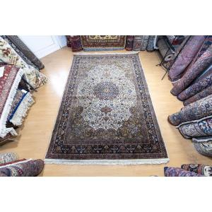 Unique Handmade Oriental Rugs Indo Isfahan 310*215 Cm – Knot Density 500,000/m²