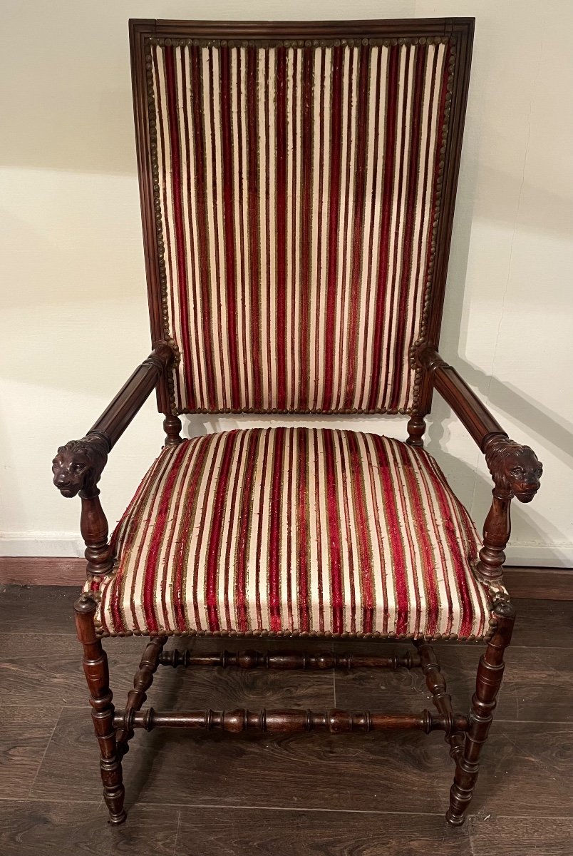 18th Century Armchair With Lion Heads-photo-2