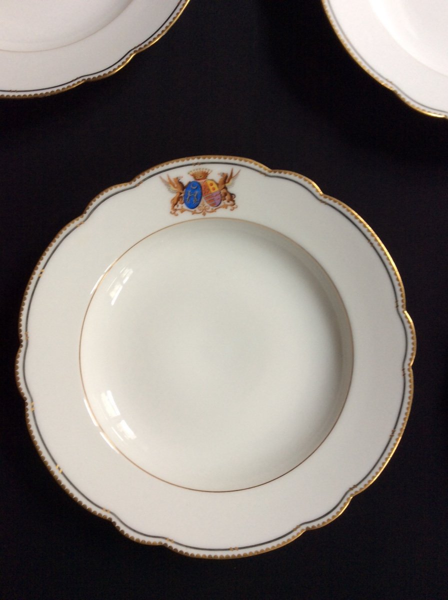 10 Assiettes Creuses En Porcelaine Blason Et Couronne XIXème Siècle -photo-2