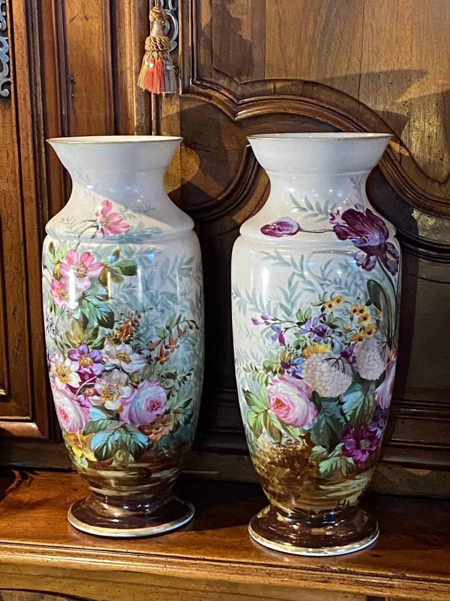 Très Grande Paire De Vases Louis Philippe Aux Fleurs Peintes -photo-3