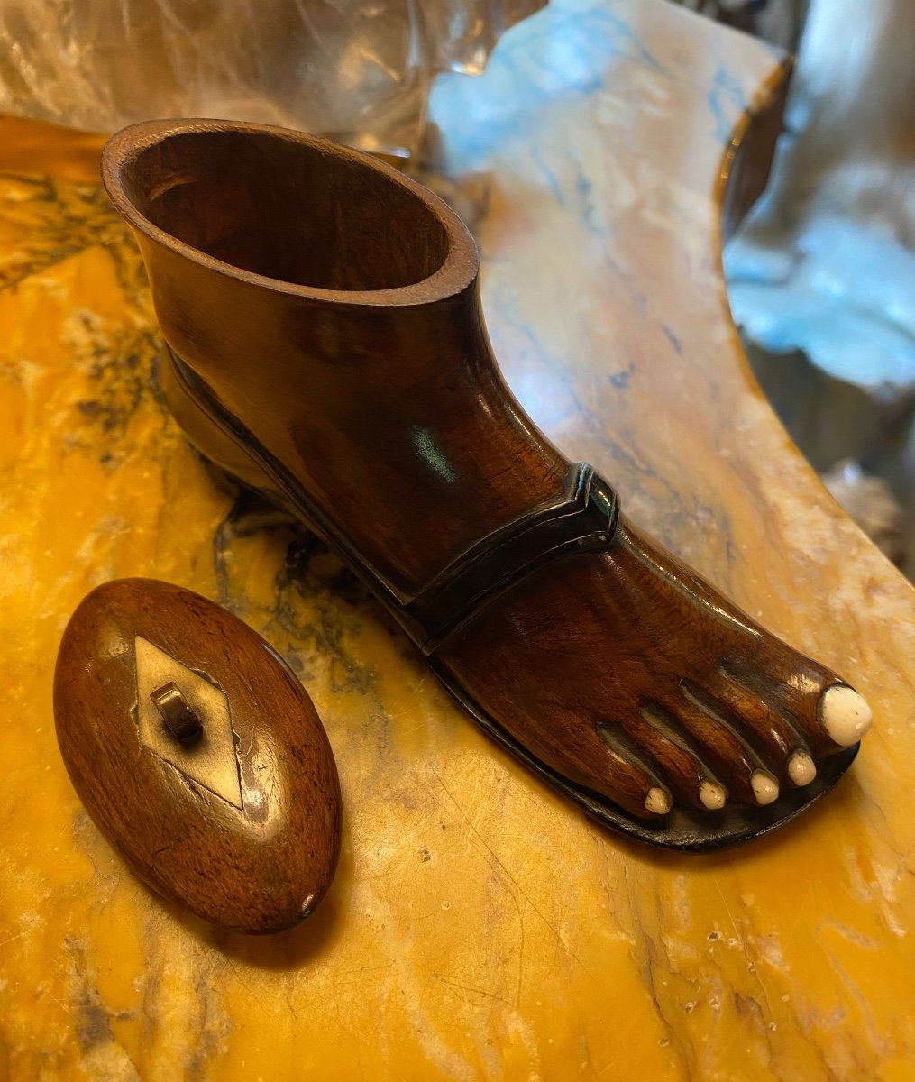 Rare Anthropomorphic Snuff Box In The Shape Of A Foot In A Sandal-photo-2