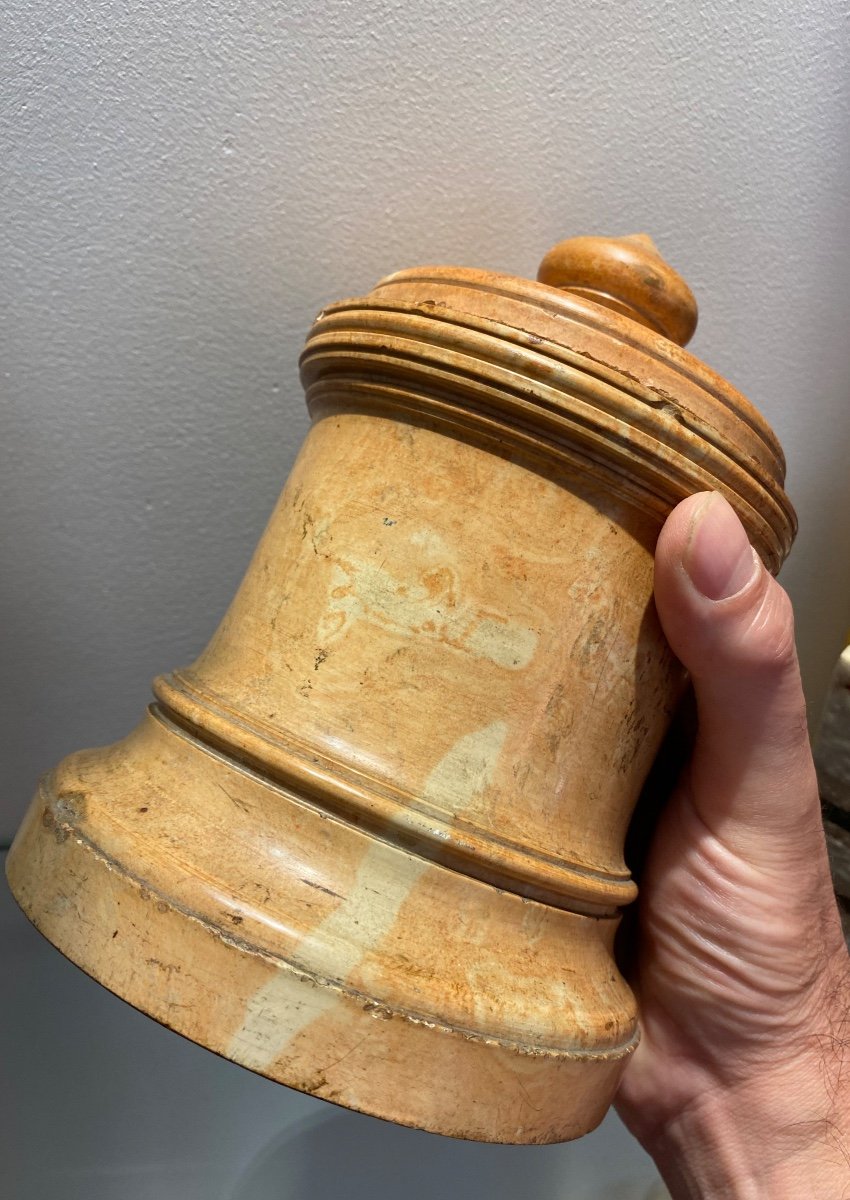 Beautiful Ointment Or Tobacco Pot In Pink Marble From The 19th Century