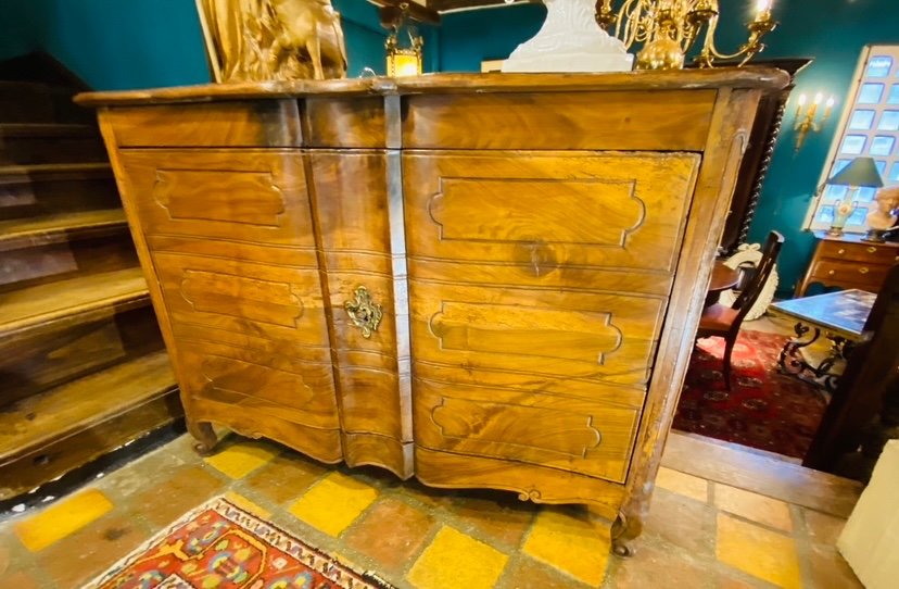 Grande Commode à Portes Louis XV, XVIII Eme Siècle En Noyer-photo-1