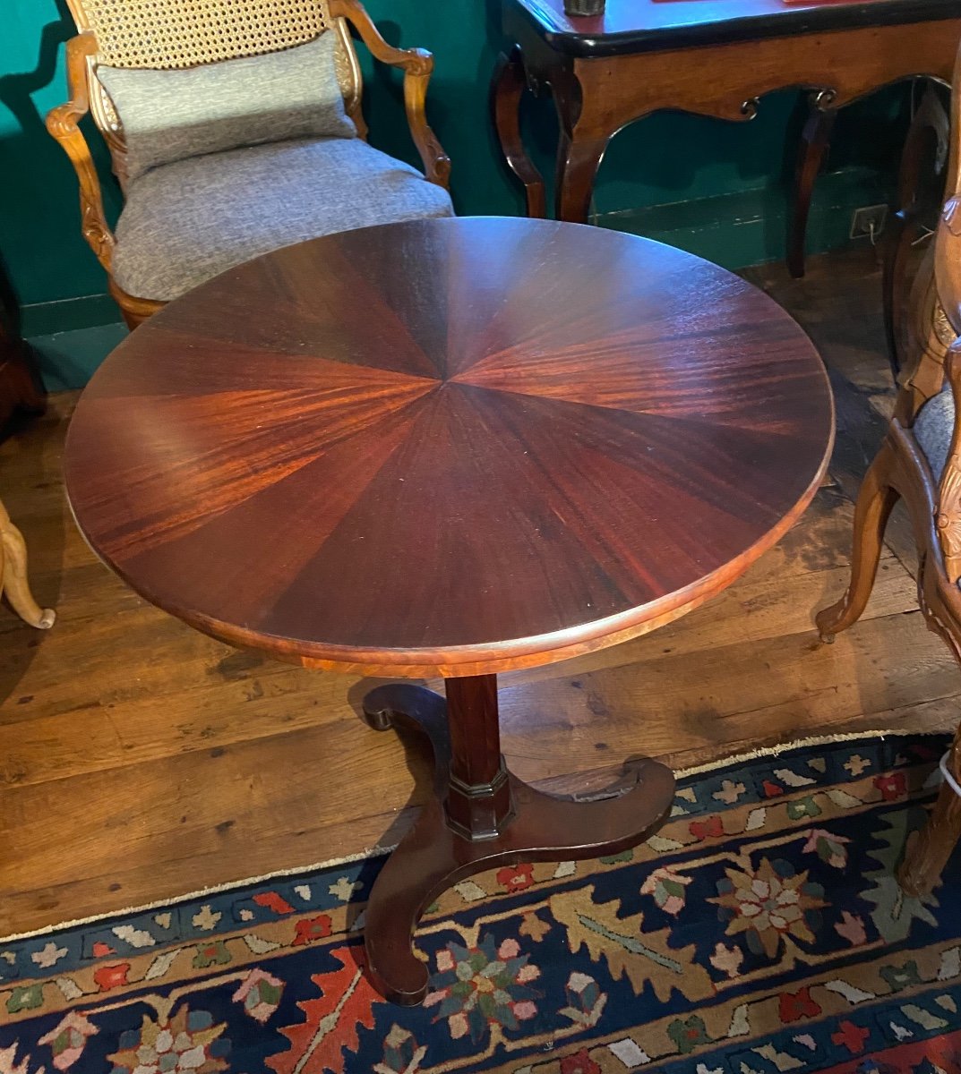 Small Mahogany Pedestal Table With Spiral Base And Folding Top-photo-4