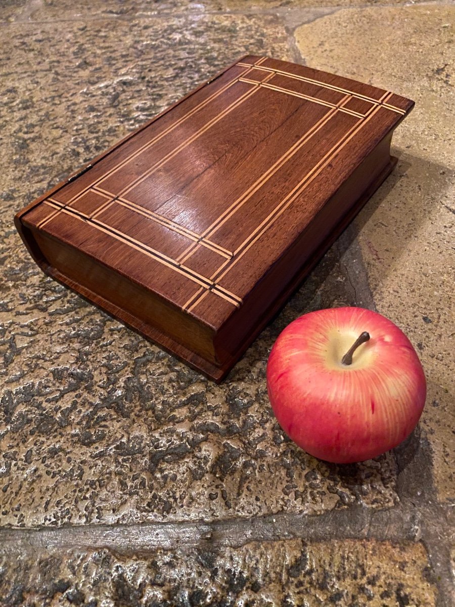 Trompe l'Oeil Book In Walnut Forming Box -photo-2