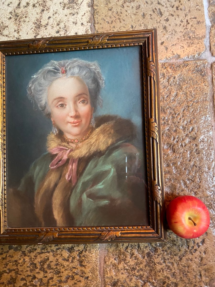 Charming Pastel Portrait Of Woman In Fur, 19th Century -photo-2