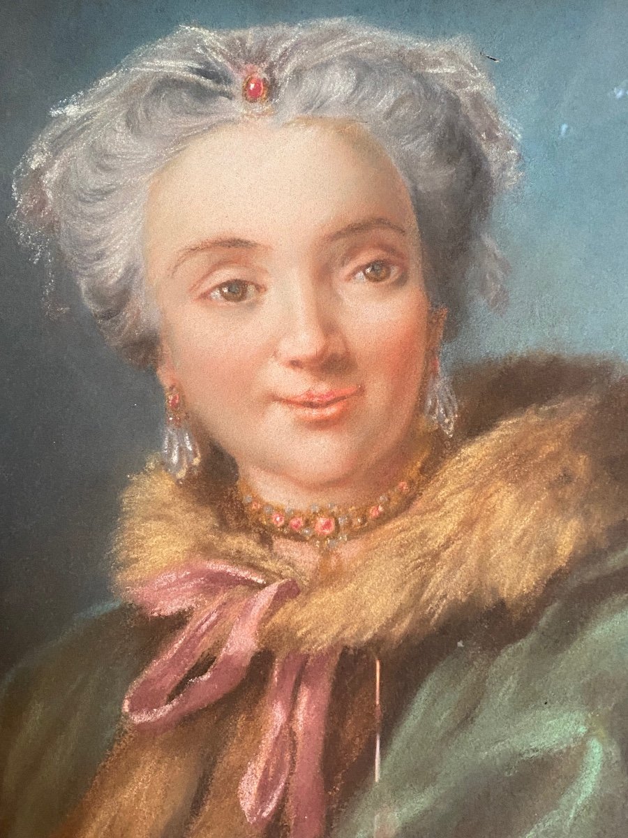 Charming Pastel Portrait Of Woman In Fur, 19th Century -photo-3