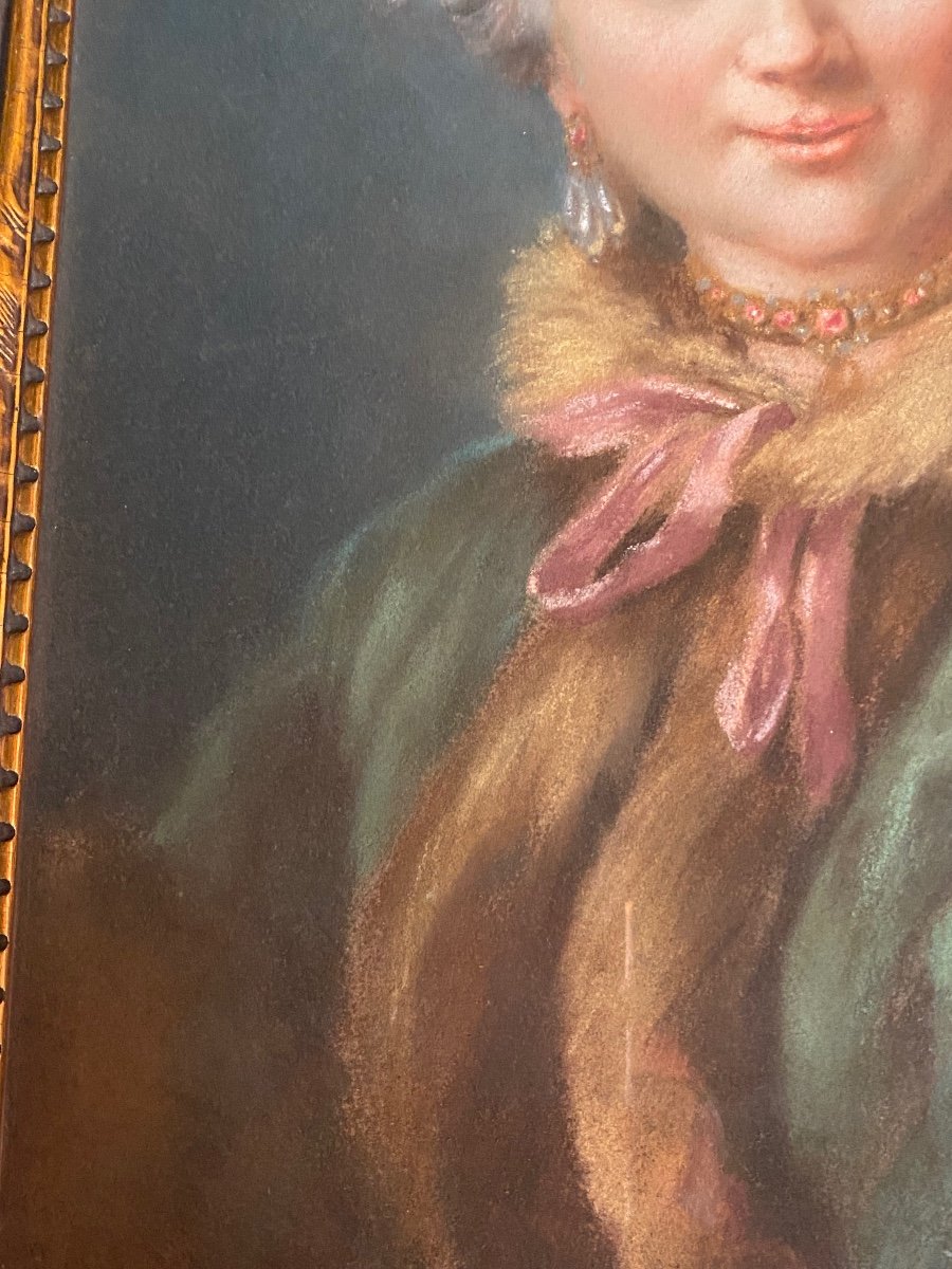 Charming Pastel Portrait Of Woman In Fur, 19th Century -photo-4