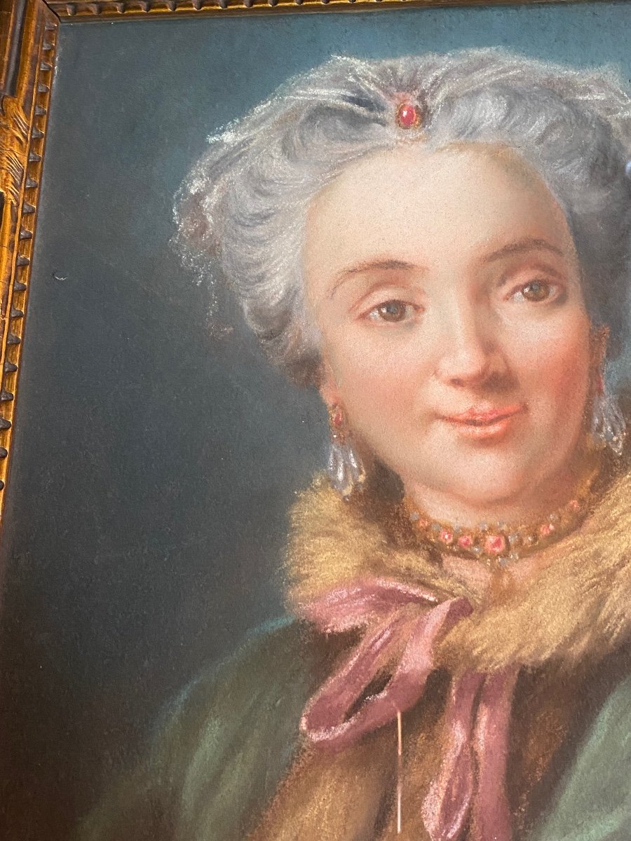 Charming Pastel Portrait Of Woman In Fur, 19th Century -photo-5