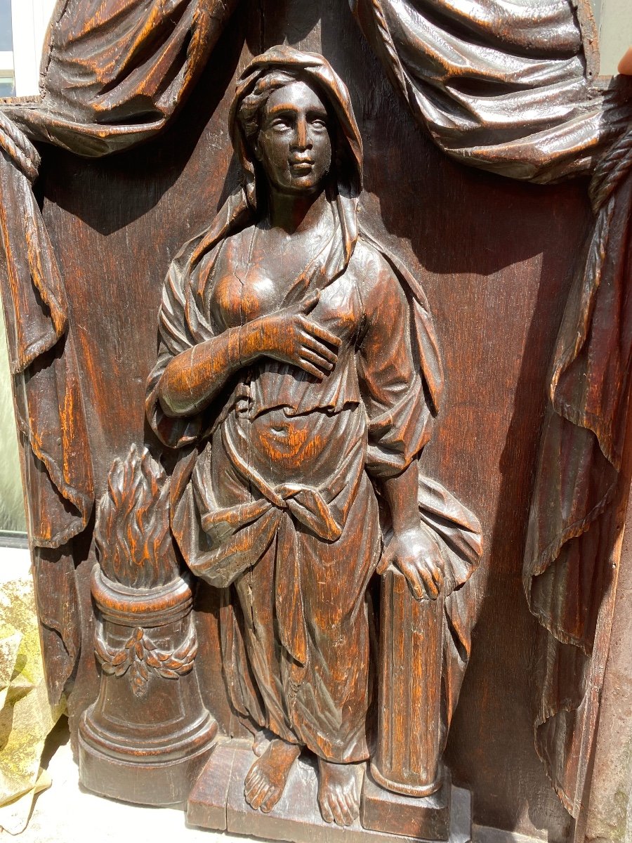 Large Vestal Virgin In High Relief In Oak Late 17th Century -photo-4