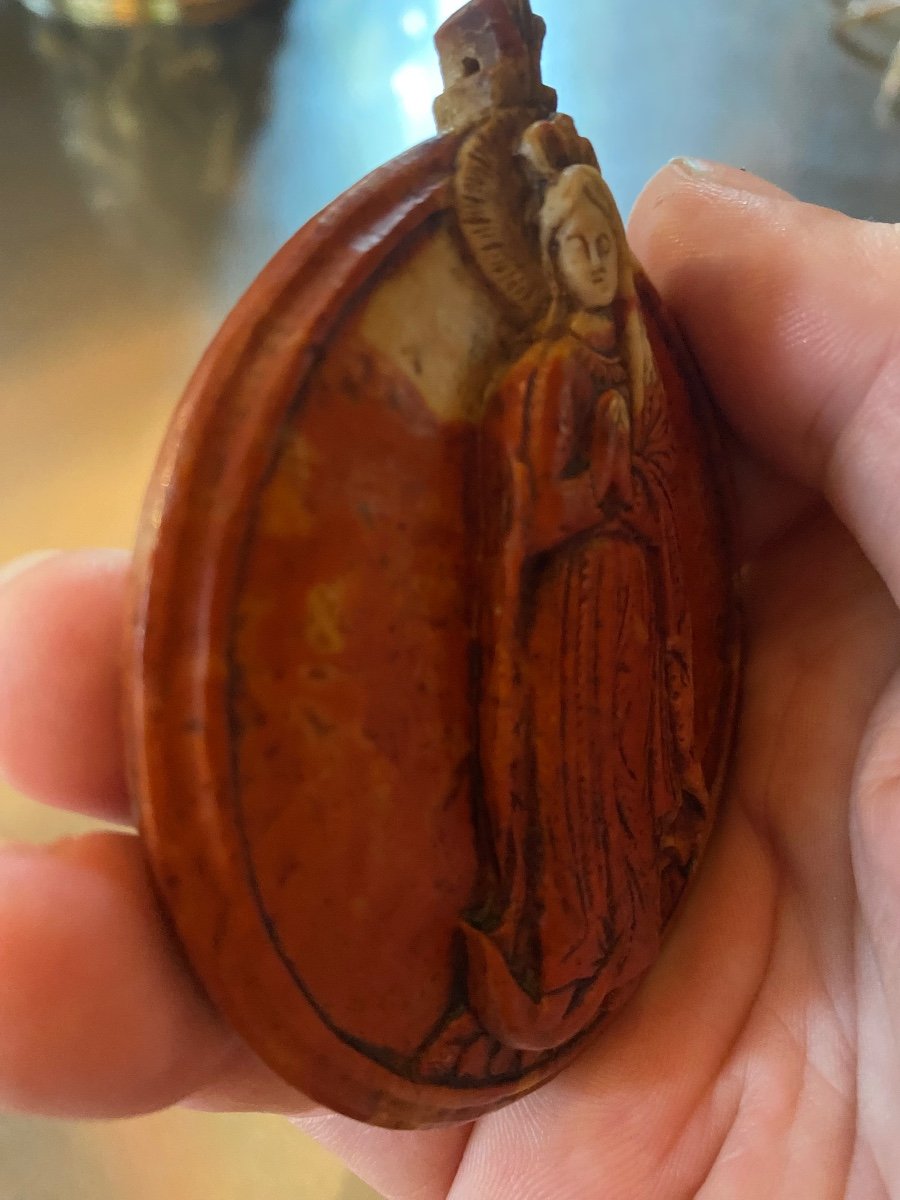 Large Marble Cameo Representing The Virgin Of The Apocalypse -photo-4