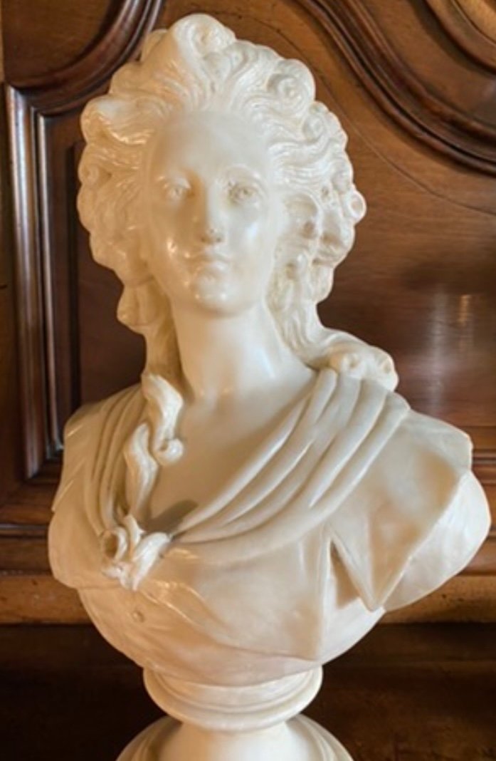 Beau Buste En Albâtre : Mme Elizabeth Sœur De Louis XVI -photo-1