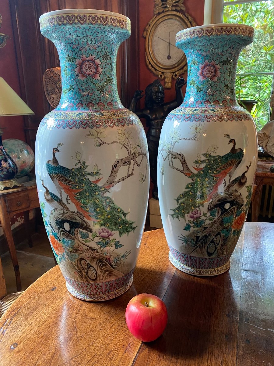 Large Pair Of Chinese Porcelain Vases, Famille Rose, 20th Century -photo-4