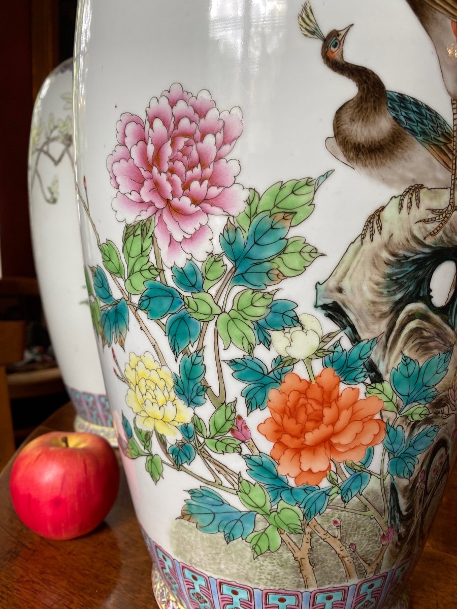 Grande Paire De Vases En Porcelaine De Chine, Famille Rose, XX Eme Siècle -photo-2