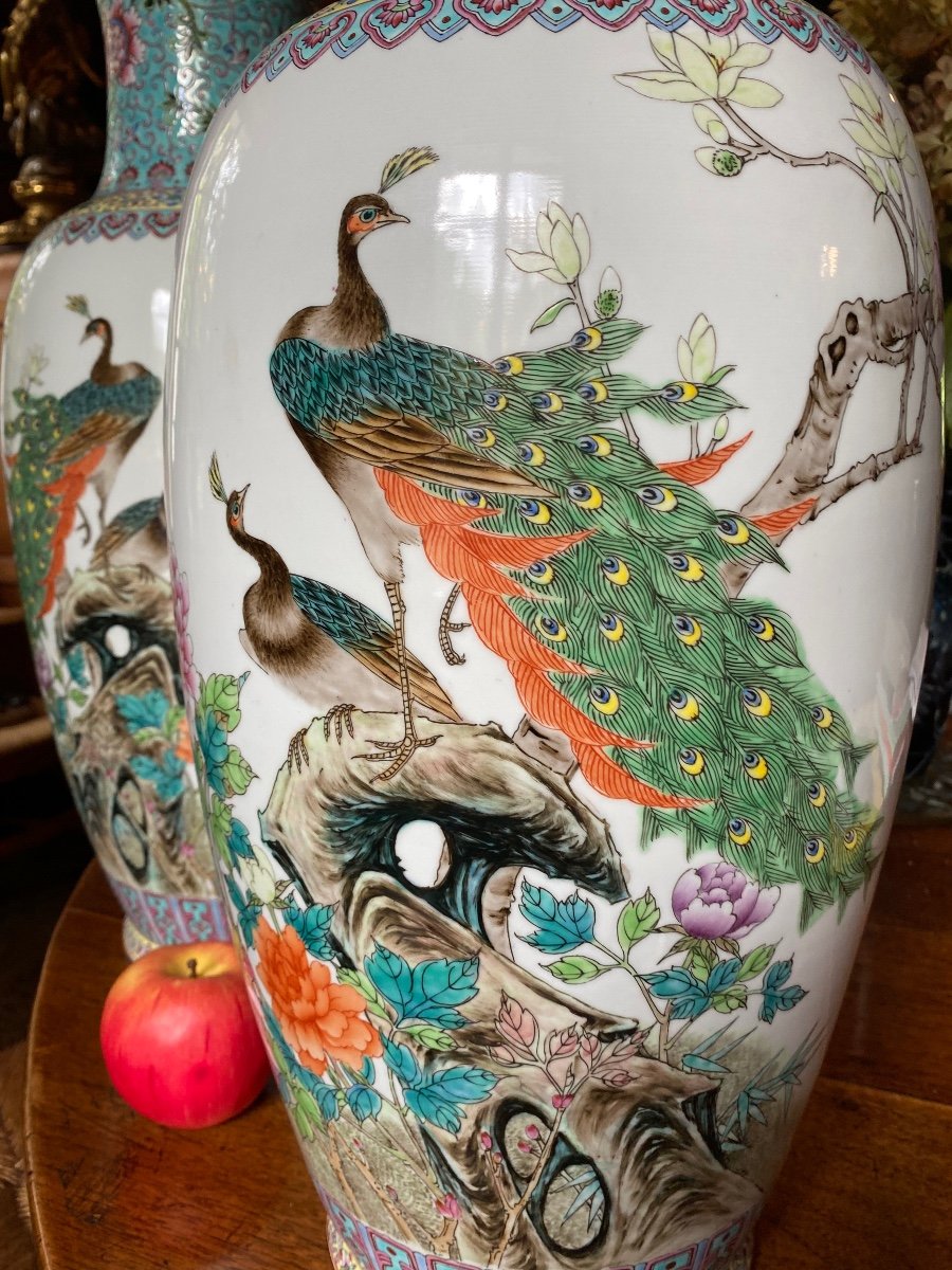 Grande Paire De Vases En Porcelaine De Chine, Famille Rose, XX Eme Siècle -photo-5