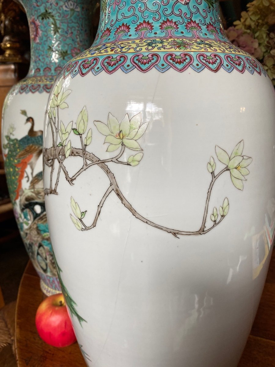 Grande Paire De Vases En Porcelaine De Chine, Famille Rose, XX Eme Siècle -photo-7